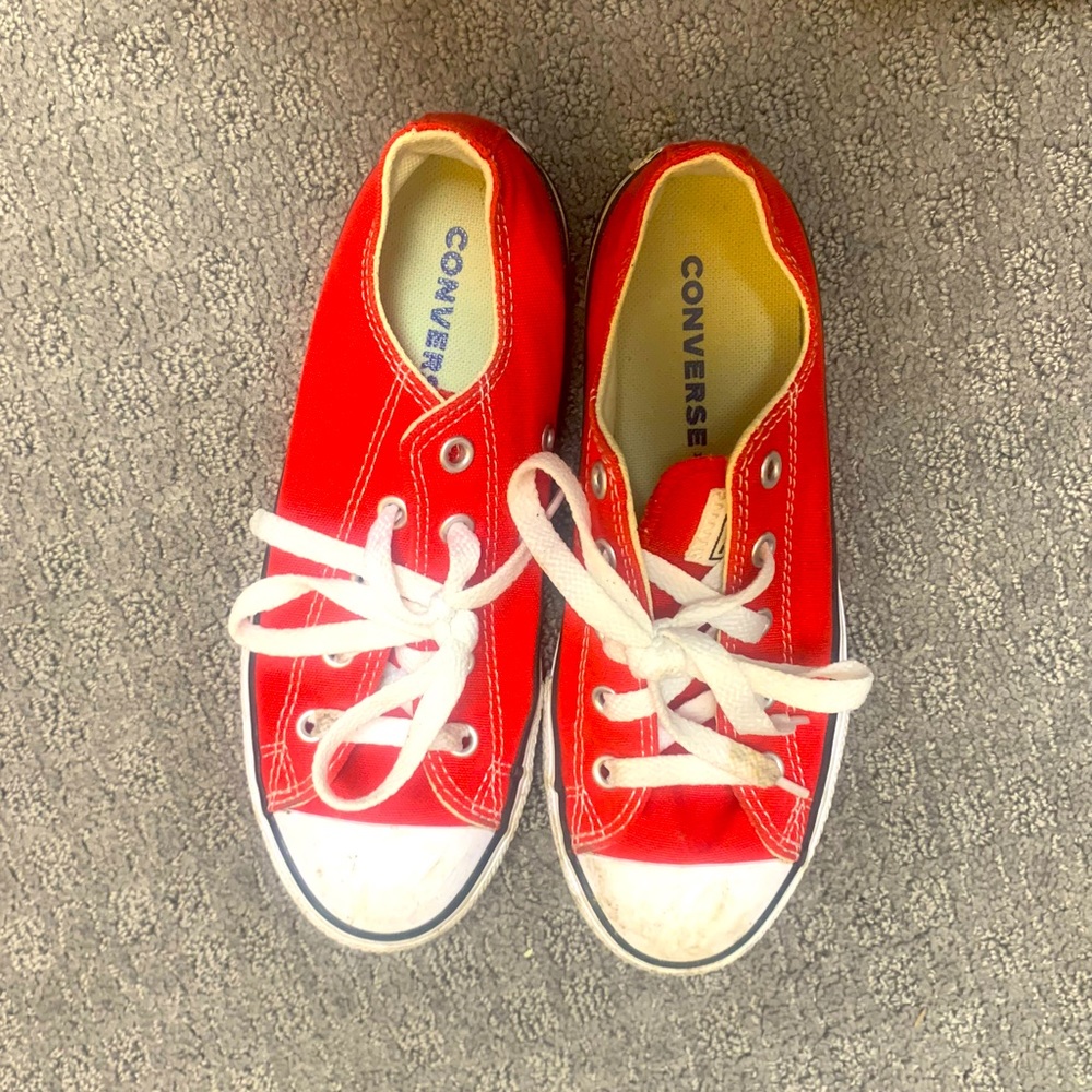 Red converse size 2 kids boy or girl
